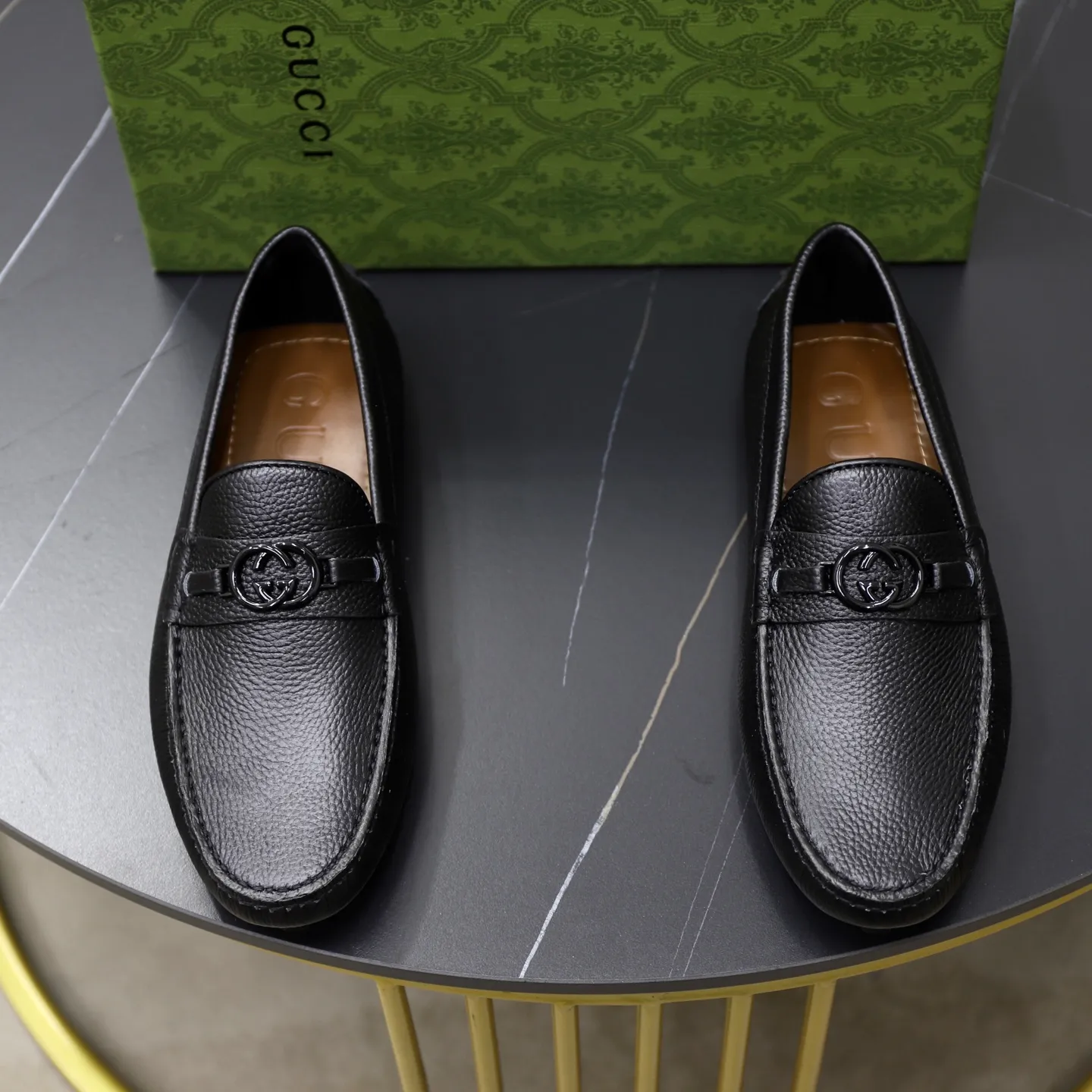 Ex-factory price: 460💰[GUCCI] Gucci ⚠️High-end men’s driving and pedal series ⚠️38-44 (customized for 45) ⚠️All original cowhide leather! Thick and soft! Made entirely of calfskin lining! Rubber sheet anti-slip beanie sole! Three-dimensional package technology! Fashionable and classic! Handicrafts! Original high quality! Feel free to compare!
